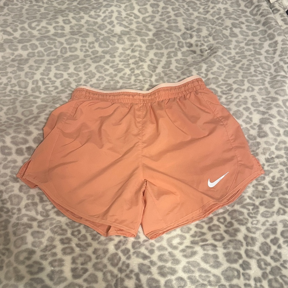 Nike Women's XS Coral Athletic Shorts